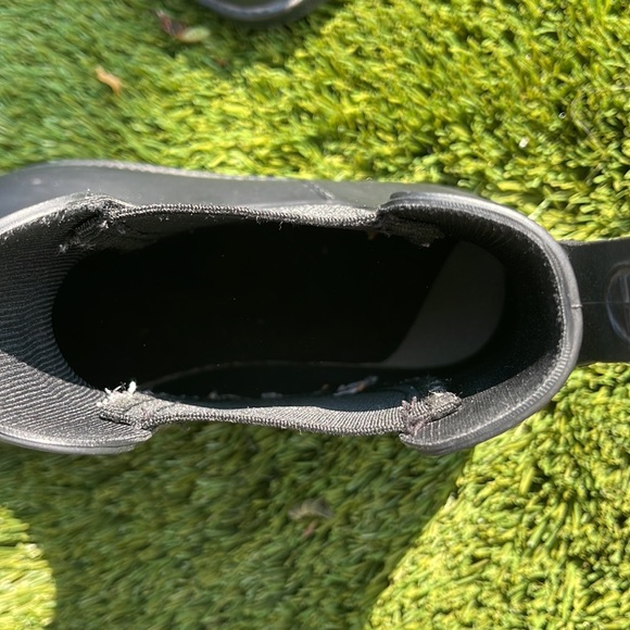 Ankle Rain Booties - Picture 9 of 10